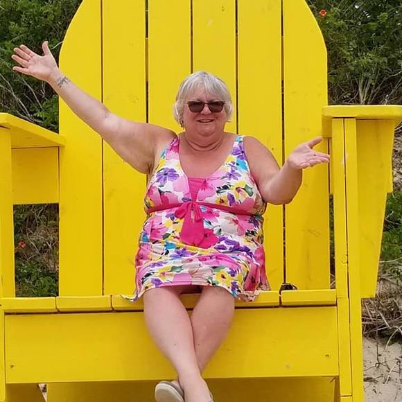 Meet your Posher, Yolanda - Picture 1 of 1